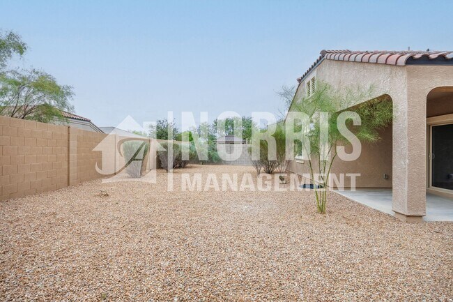 Building Photo - Beautiful Home in Mission Royale