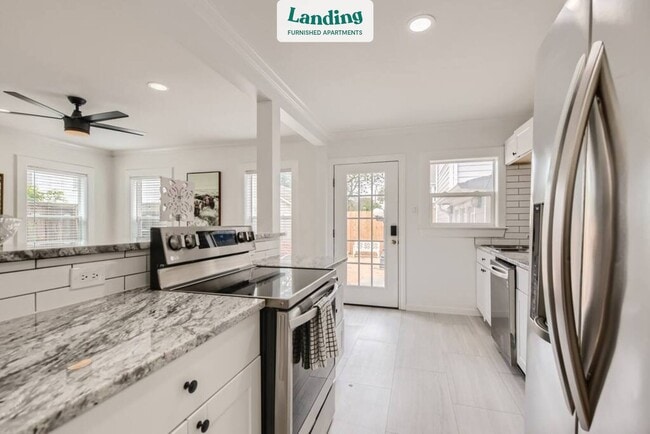 Building Photo - 1712 Fairview St