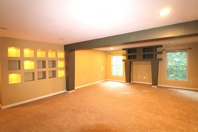 Building Photo - 1647 Wildhorse Pkwy Dr
