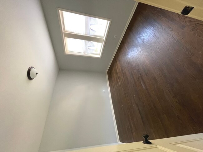 Building Photo - 7626 S Drexel Ave