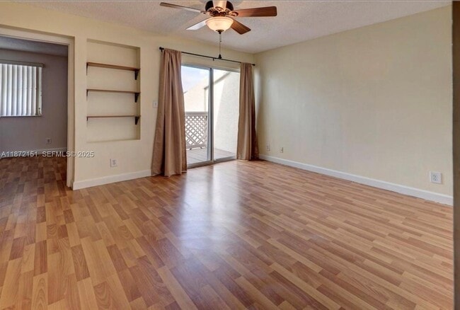 Building Photo - 4952 N Hemingway Cir