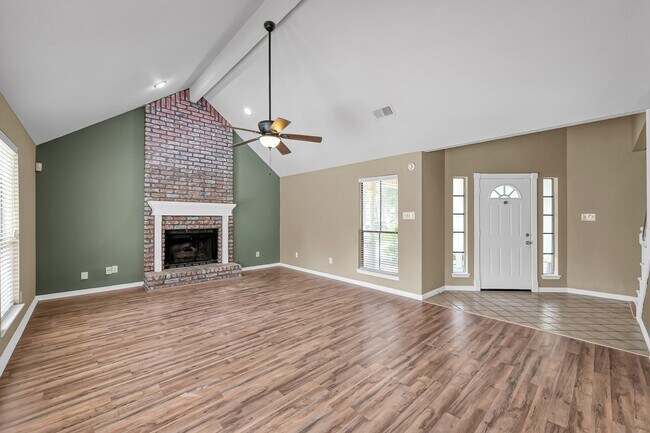 Building Photo - 3519 El James Dr