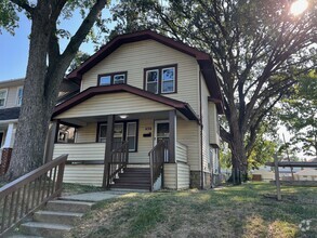 Building Photo - 438 S Terrace Ave