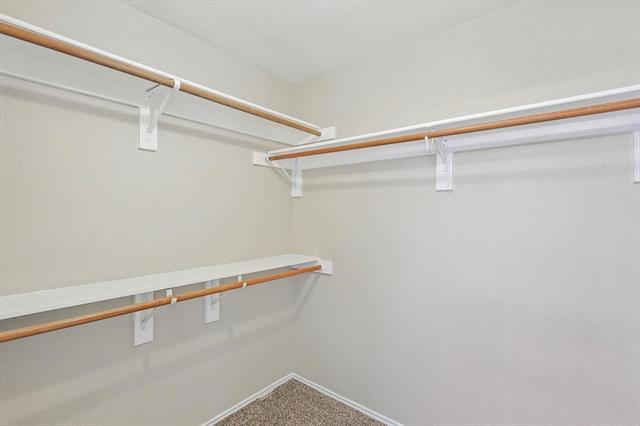 Building Photo - 3124 Creekside Dr