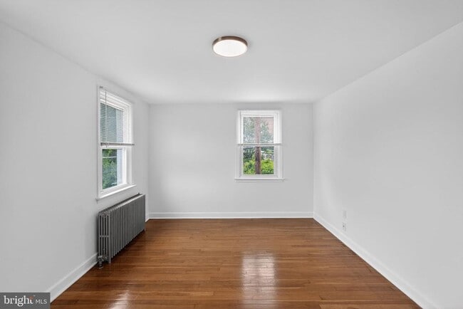 Building Photo - 439 E 11th Ave