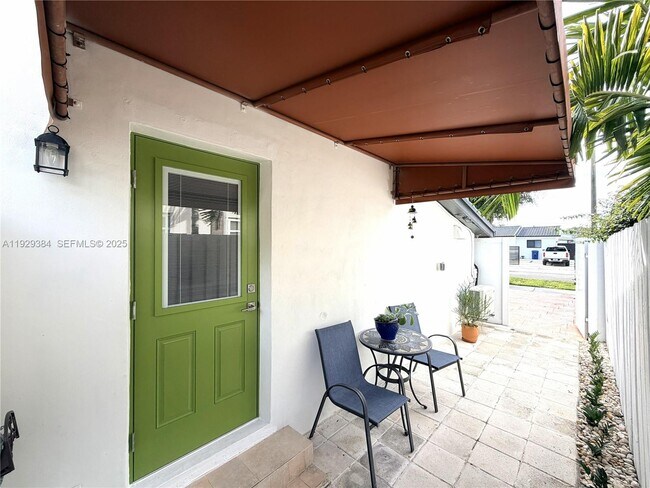 Building Photo - 1625 SW 101st Ave