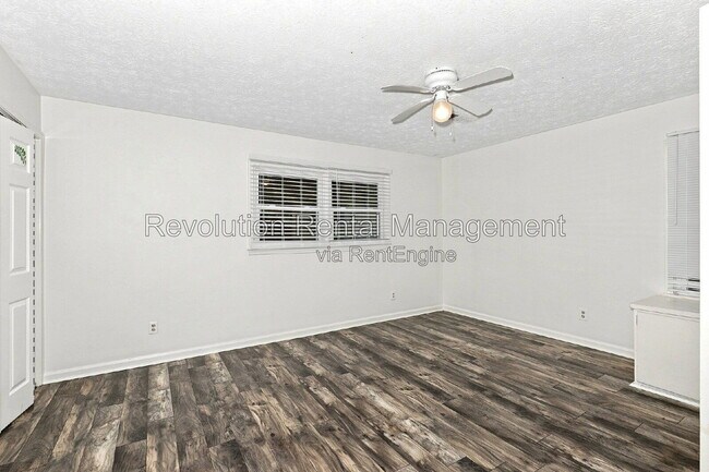 Building Photo - 115 Hickory Ave