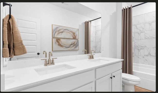 Building Photo - 2311 Longfellow Dr