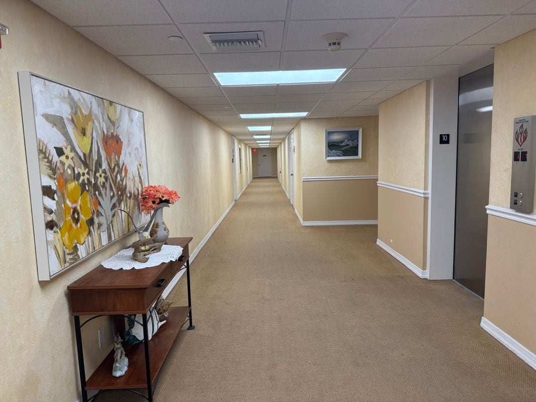 Building Photo - 420 64th Ave