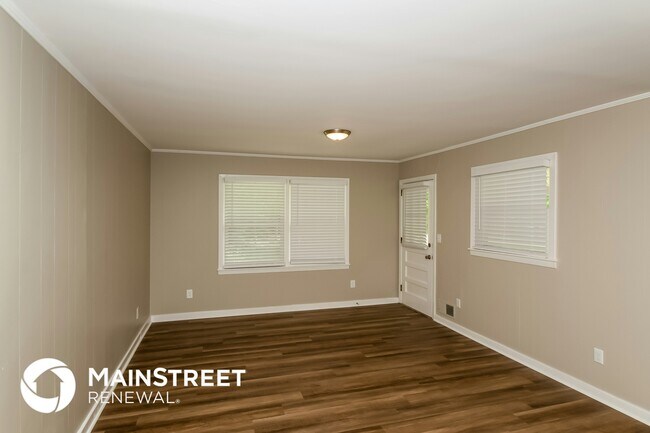 Building Photo - 228 28th Ave NW