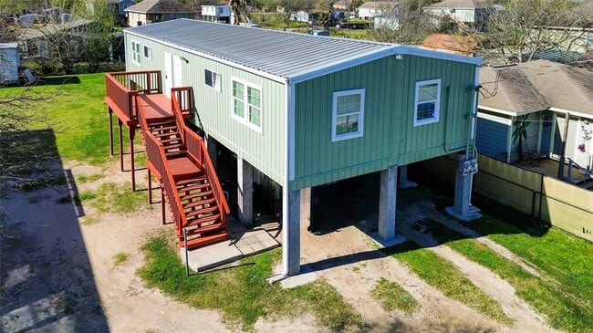 Building Photo - 4615 Heron St