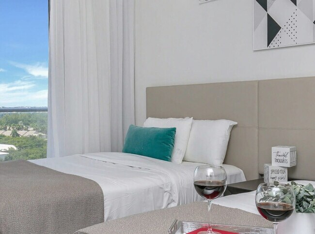 Building Photo - 4010 S Ocean Dr