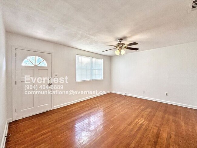 Building Photo - 2527 Blueberry Ln