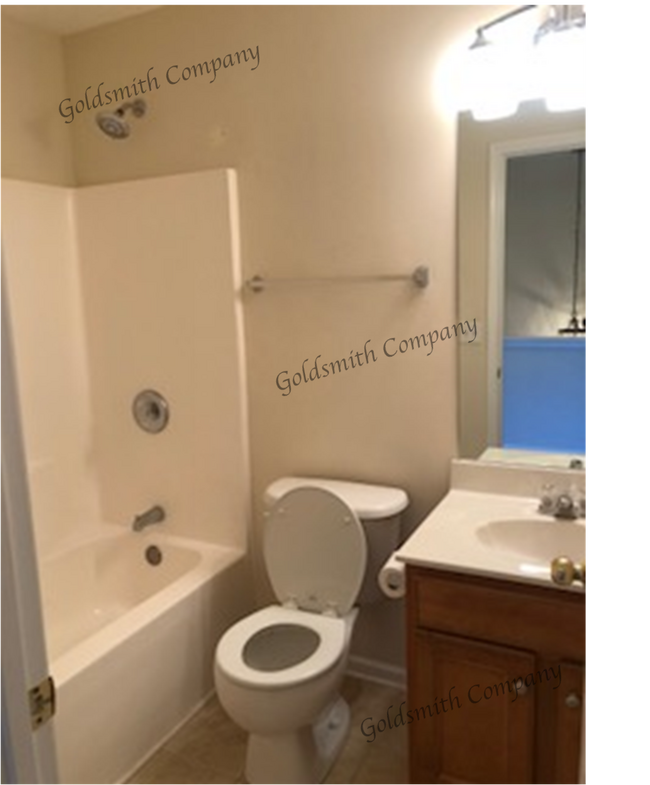 Building Photo - "2-Bed Condo with 2.5 Baths in Mauldin – S...