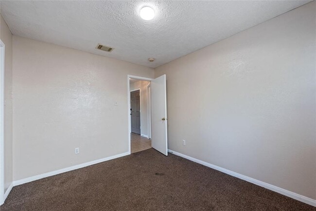 Building Photo - 8914 Pecan Pl Dr