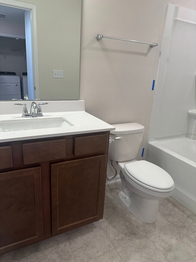 Building Photo - 405 Diversity Wy