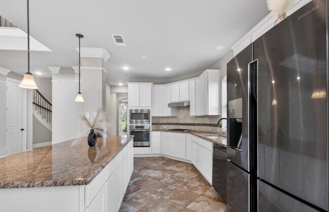 Building Photo - 1630 Mahan Dr