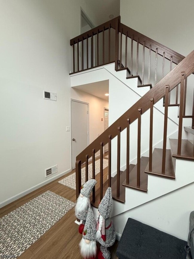 Building Photo - 22 Castle Ridge Dr