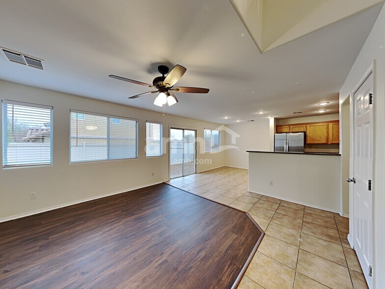 Building Photo - 542 Eresma St