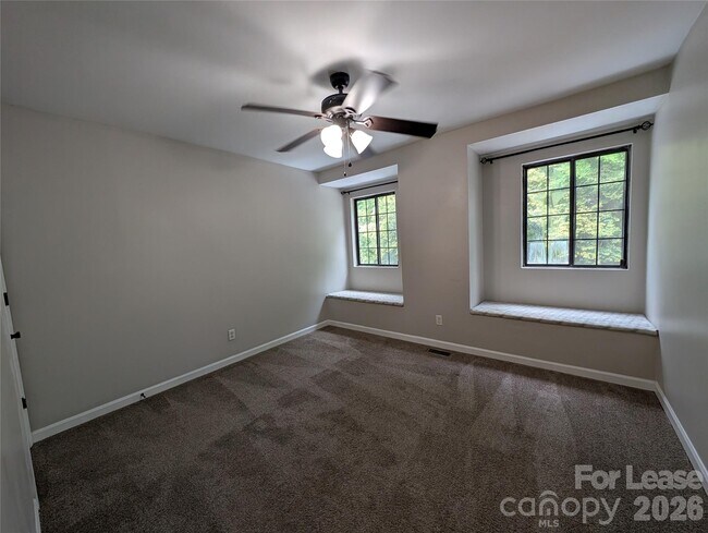 Building Photo - 9111 Sharonbrook Dr