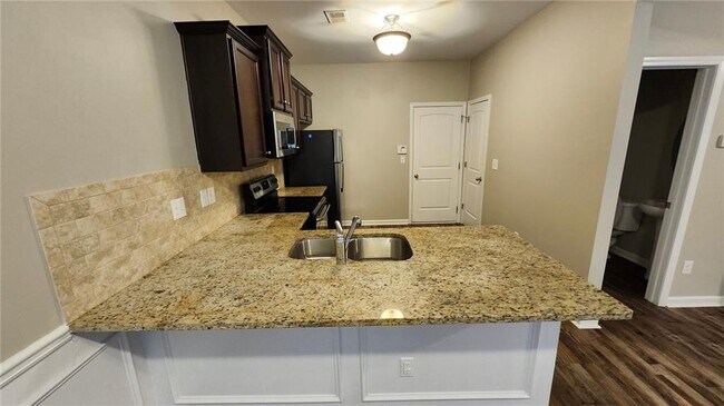 Building Photo - 4680 Raven Wood Loop