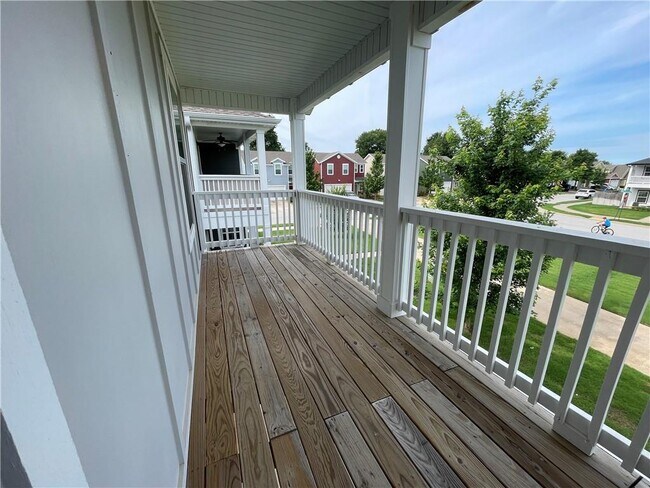 Building Photo - 3915 SW Peachwood Dr