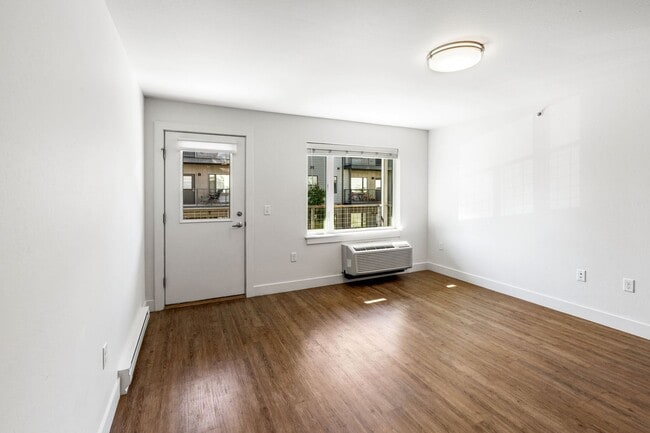 Building Photo - Explorer Units-2 Bedroom 1 Bathroom *Rent ...