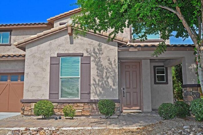 Building Photo - Oro Valley Executive home! Former model in...