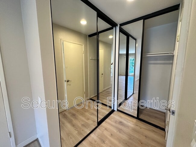 Building Photo - 29476 Trailway Ln