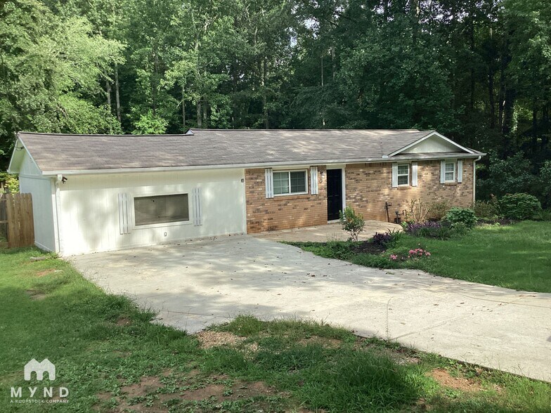 Building Photo - 8684 Chestnut Ln