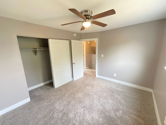 Building Photo - 3 Bedroom Home Available Near S Academy Bl...