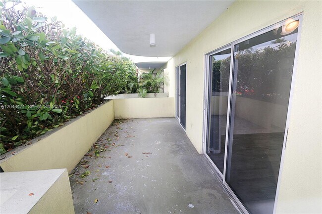 Building Photo - 10755 SW 108th Ave