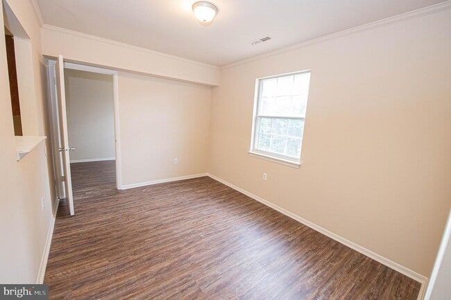 Building Photo - 804 College Ln