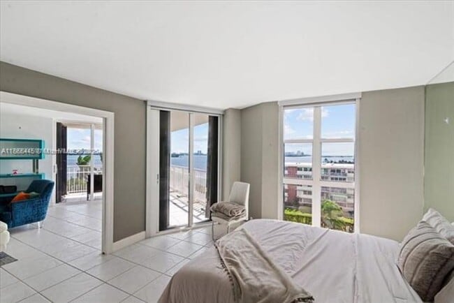 Building Photo - 4000 Towerside Terrace