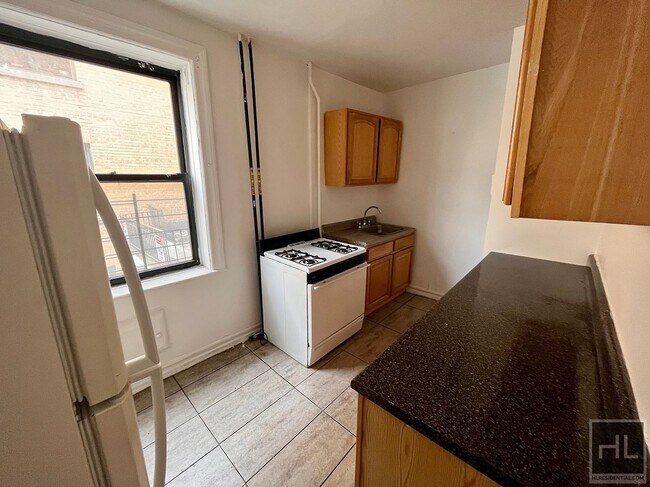 Building Photo - Hamilton Avenue, Yonkers, NY