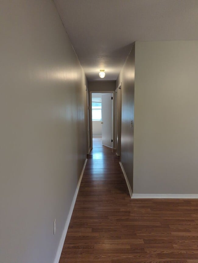 Building Photo - 3 Bedroom House in Harrison