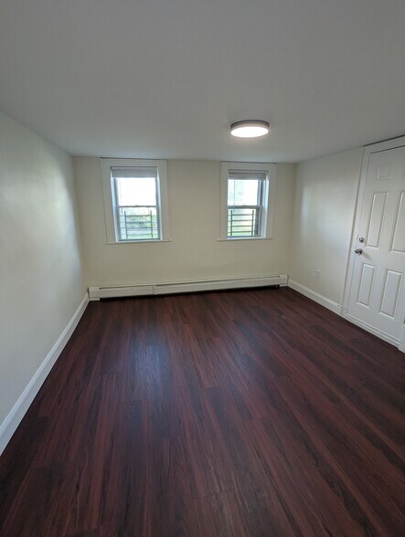 Building Photo - 62 Reservoir Ave