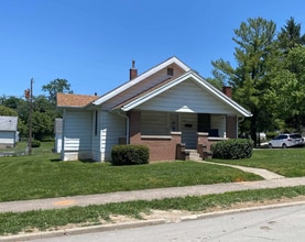Building Photo - 3 BR 2 Bath House - 5 minutes from IU Bloomington!  FALL 2027
