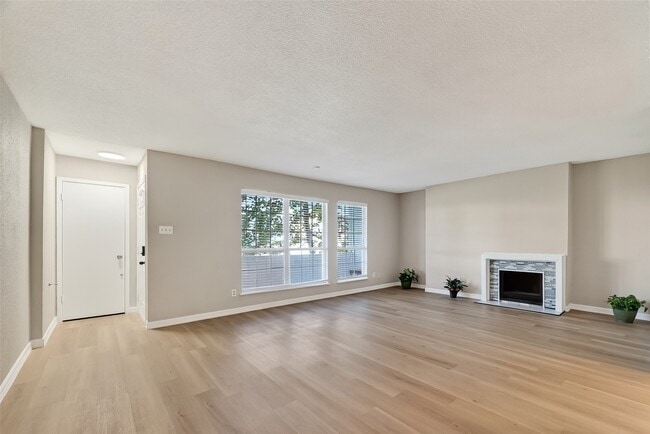 Building Photo - 781 Country Pl Dr