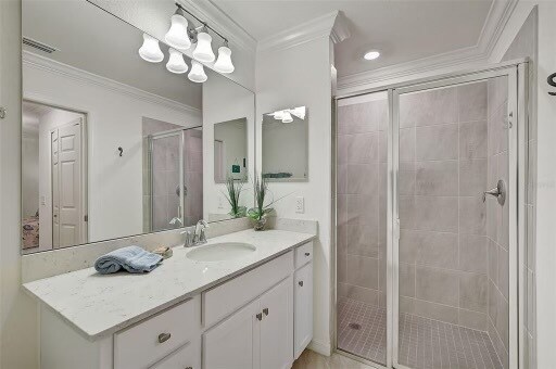 Master Bathroom - 17704 Gawthrop Dr