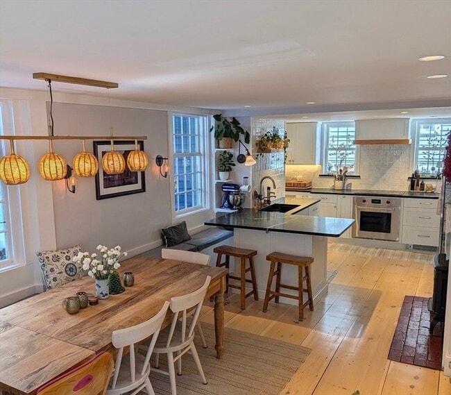 Building Photo - 15 Washington St