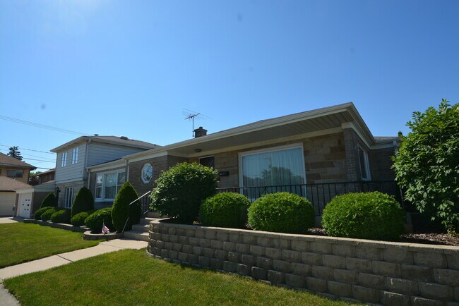 Primary Photo - 819 N 17th Ave