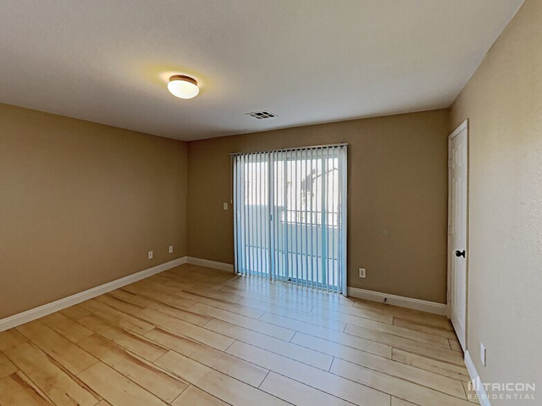 Building Photo - 581 Brinkburn Point Ave