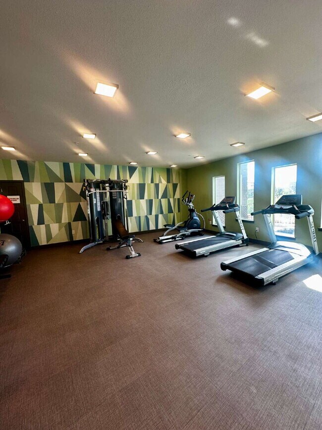 Building Photo - Don’t Miss Out on this 2 Bed/2 Bed in Litt...