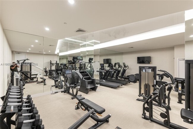 Building Photo - 3640 Yacht Club Dr