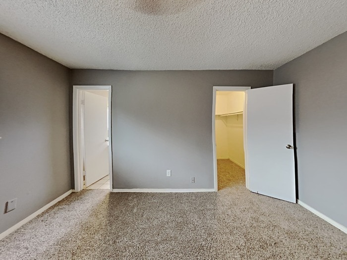 Building Photo - 2238 Turtle Creek Dr
