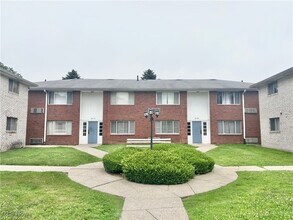 Building Photo - 2008 Woodlawn Ave NW