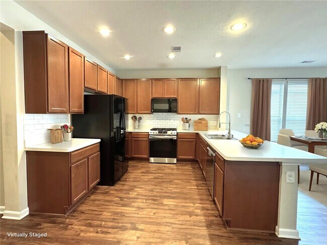 Building Photo - 21019 Blackstone Villa Ln