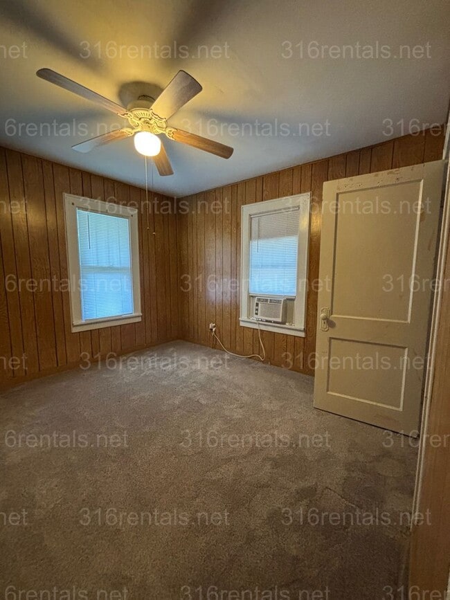 Building Photo - Two bed one bath available NOW!