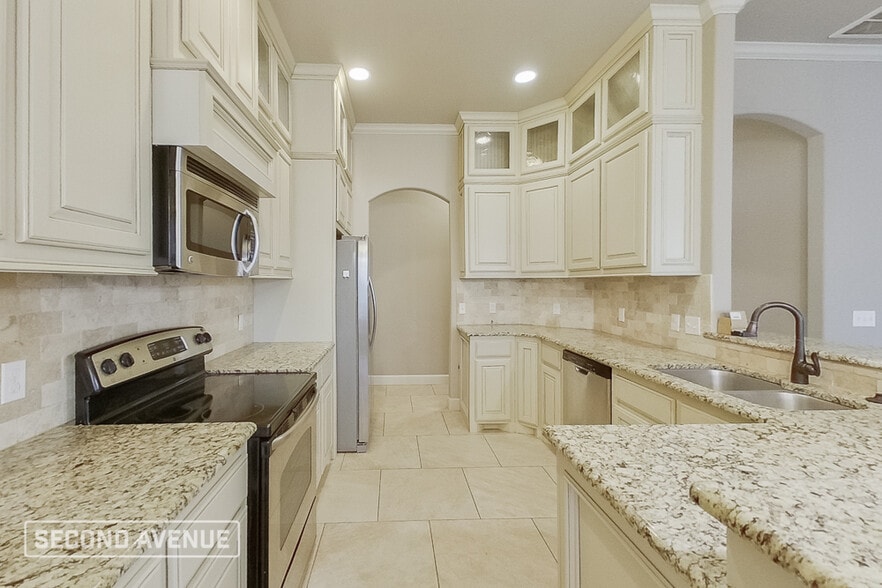 Building Photo - 15933 Sky Run Dr